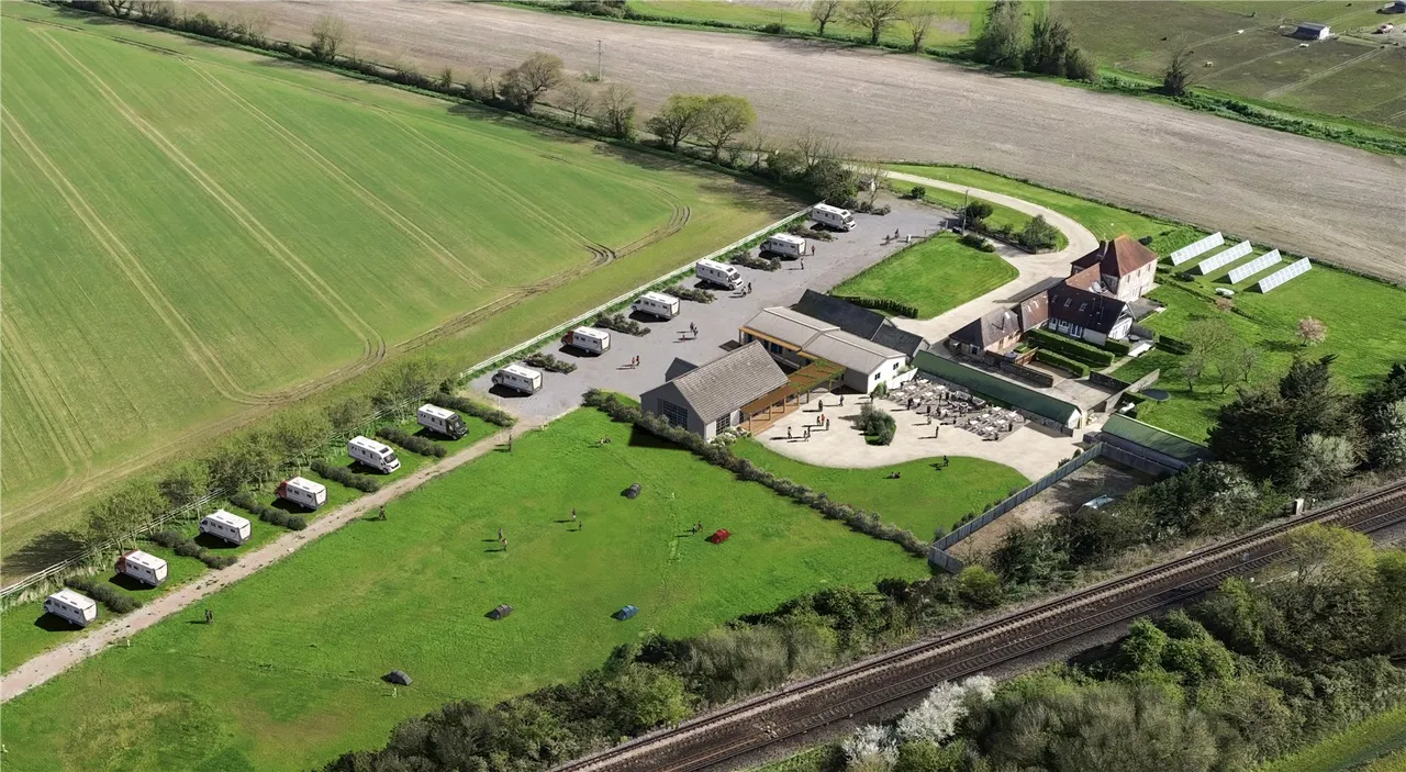 A Farmhouse Estate With Five Holiday Cottages, Planning Permission & 5.77 Acres, photo 9