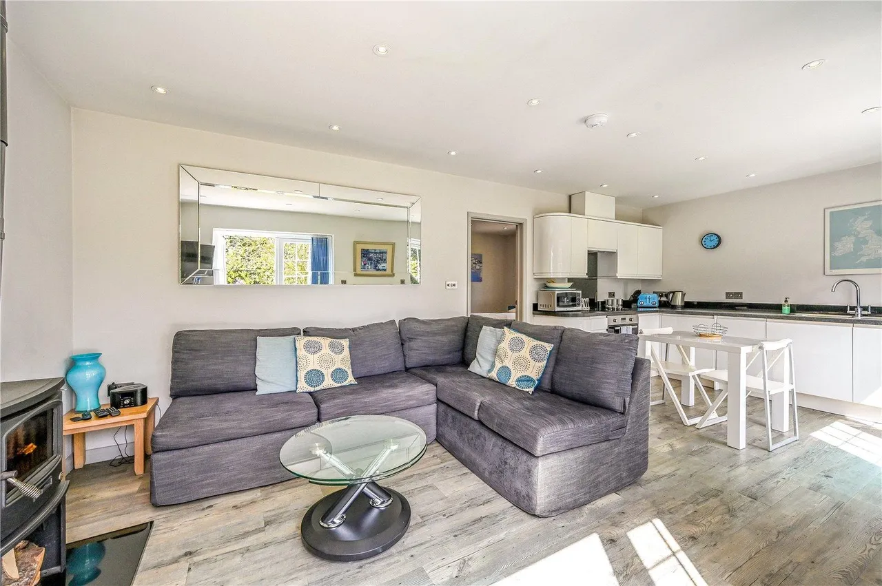 A Farmhouse Estate With Five Holiday Cottages, Planning Permission & 5.77 Acres, photo 36