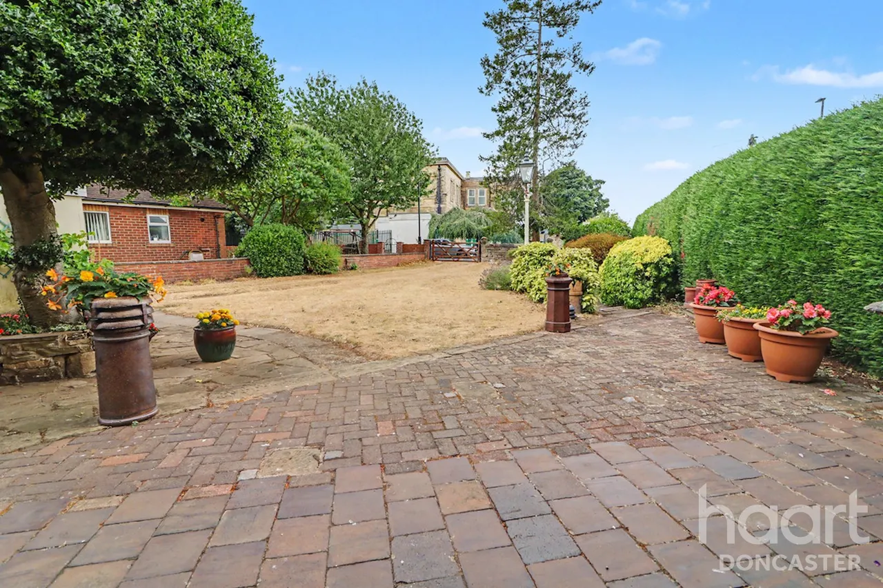 The Drive, Edenthorpe, DN3, photo 25