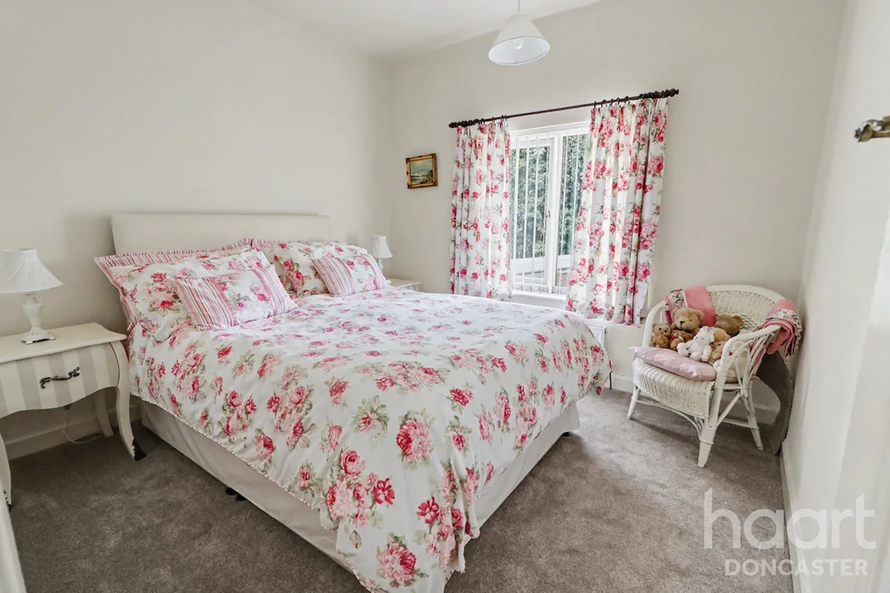 The Drive, Edenthorpe, DN3, photo 23