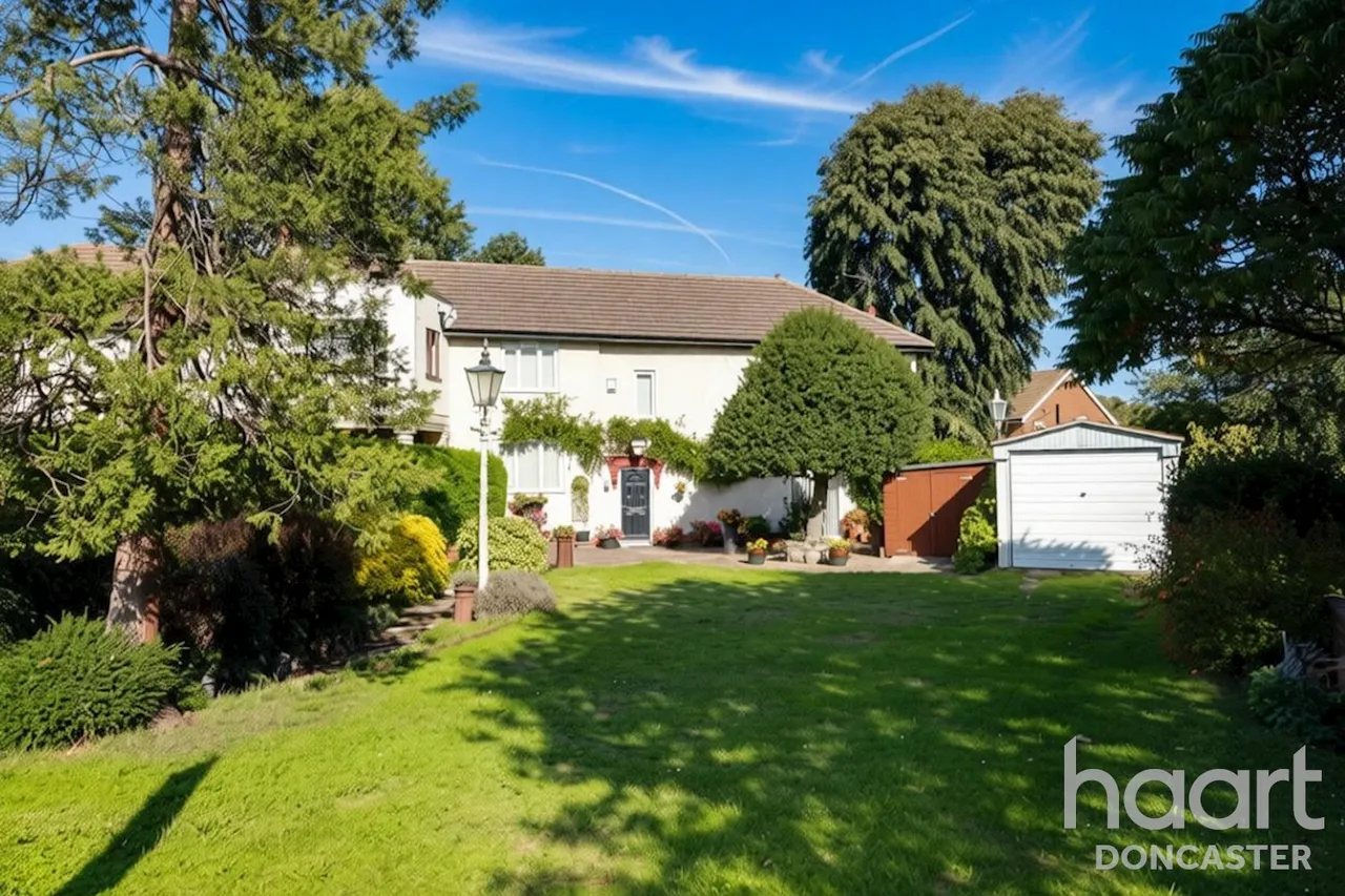 3 bed house for sale, The Drive, Edenthorpe, DN3
