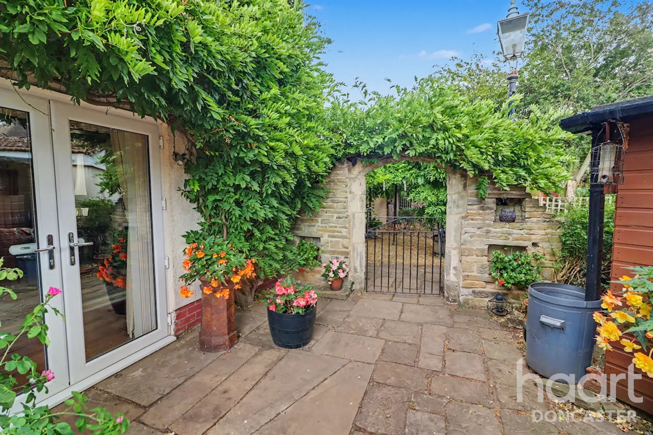 The Drive, Edenthorpe, DN3, photo 27