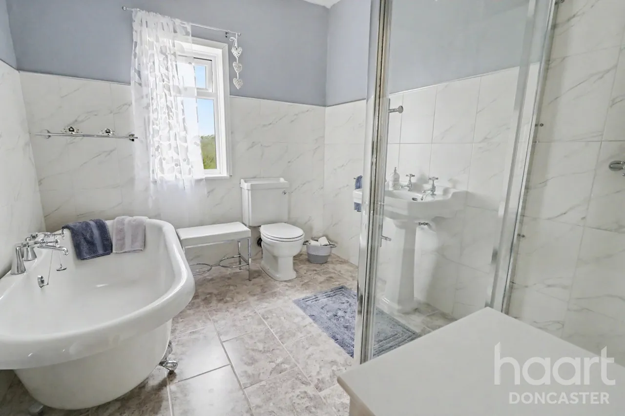 The Drive, Edenthorpe, DN3, photo 24