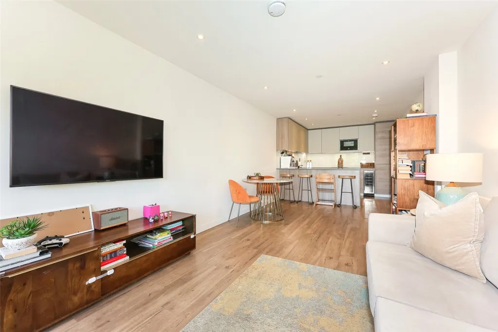 Beaufort Square, Beaufort Park, NW9, photo 14