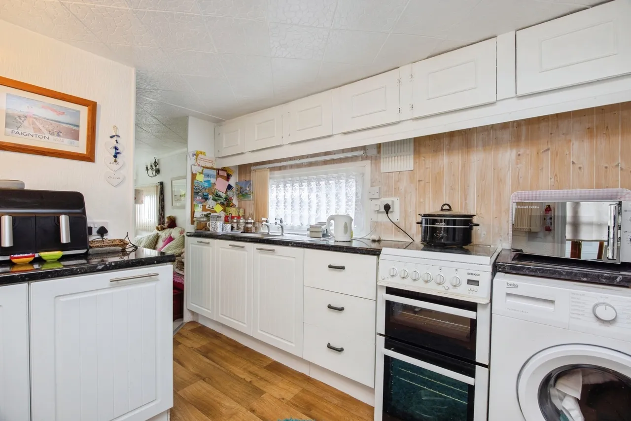 Hazelmere Avenue, Buckler Village, PL25, photo 8