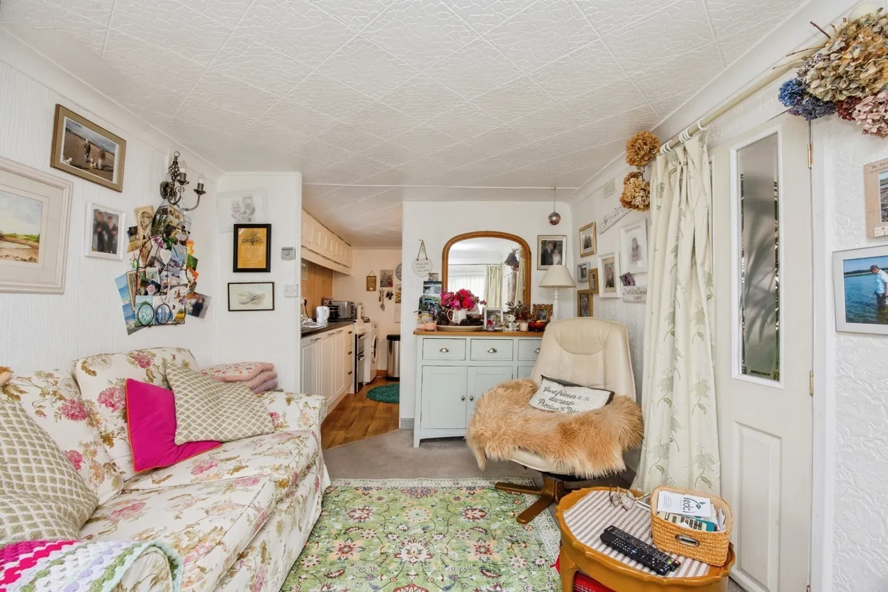 Hazelmere Avenue, Buckler Village, PL25, photo 5