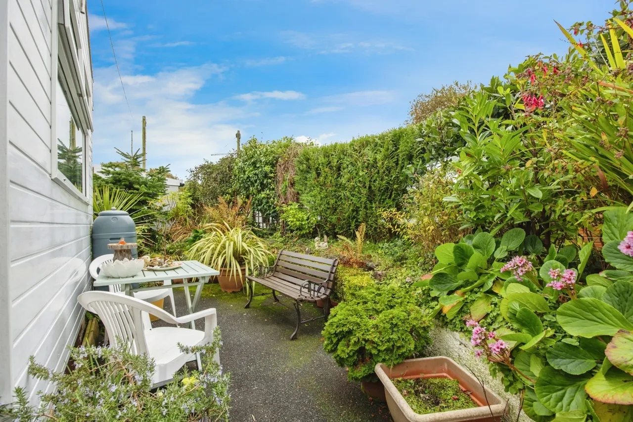 Hazelmere Avenue, Buckler Village, PL25, photo 12