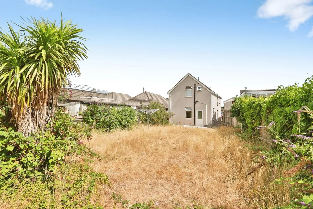 Kinson Road, BH10, photo 2