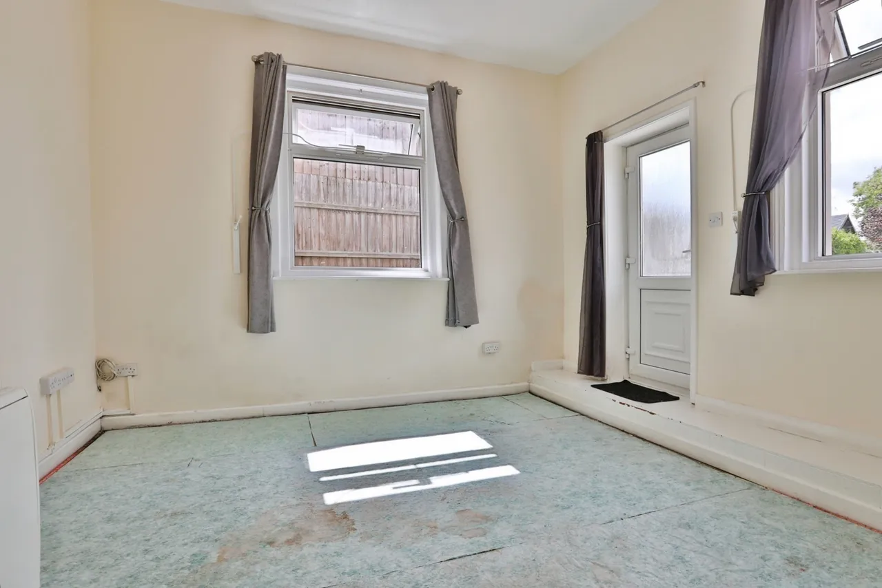 Kinson Road, BH10, photo 7