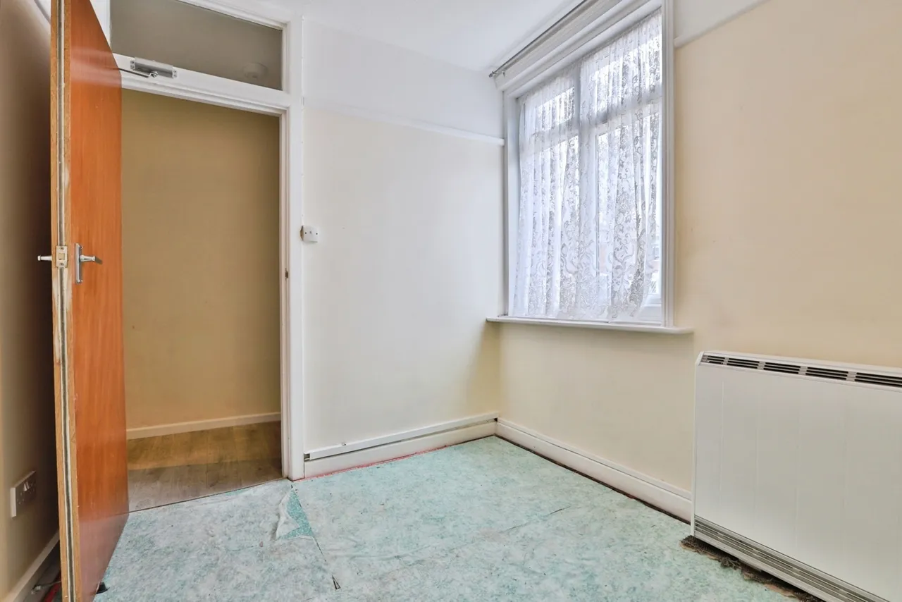 Kinson Road, BH10, photo 6