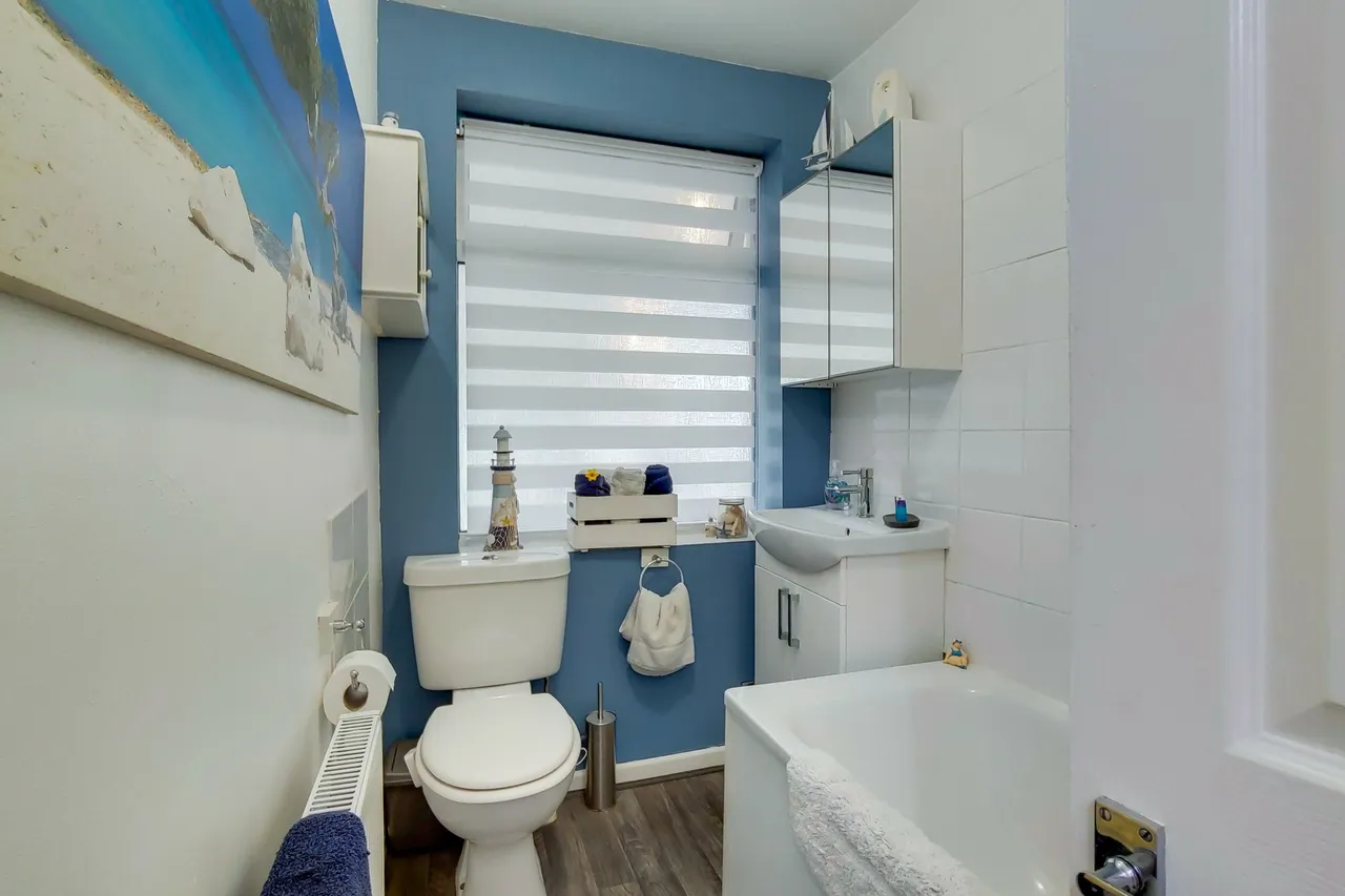 62a Westmoor Road, Enfield, Greater London, EN3 7LF, photo 4