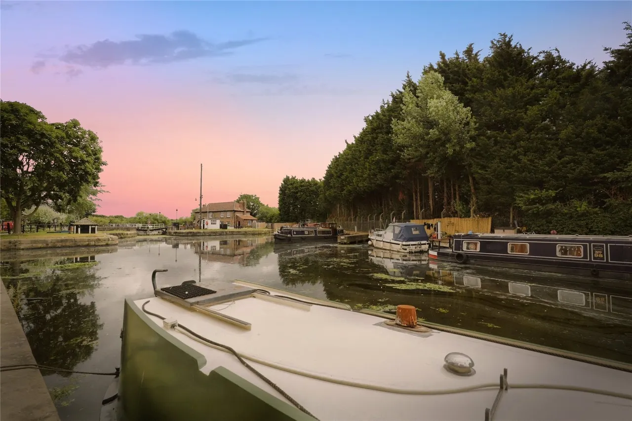 2 bed flat for sale — The Waterfront, Selby, North Yorkshire, YO8