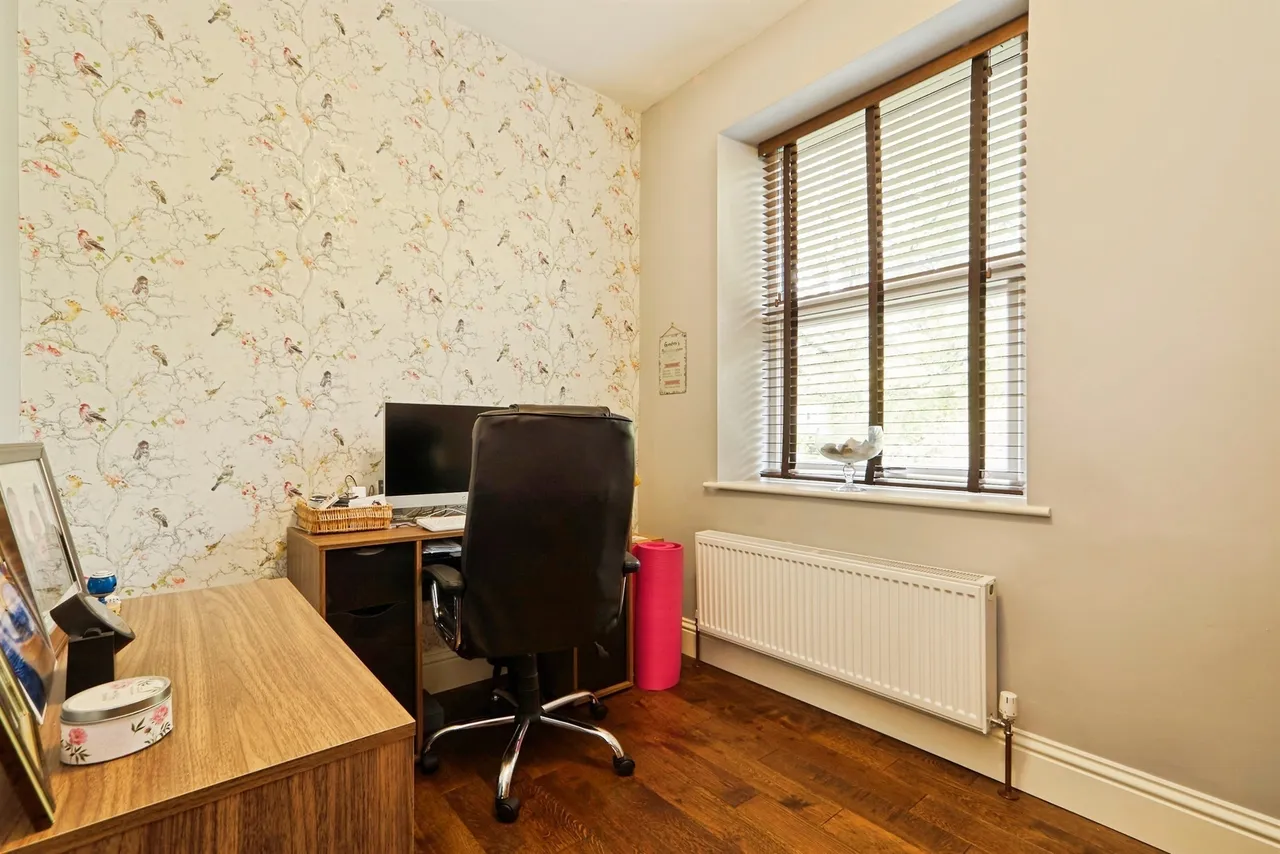 Laythorpe Terrace, East Morton, BD20, photo 10