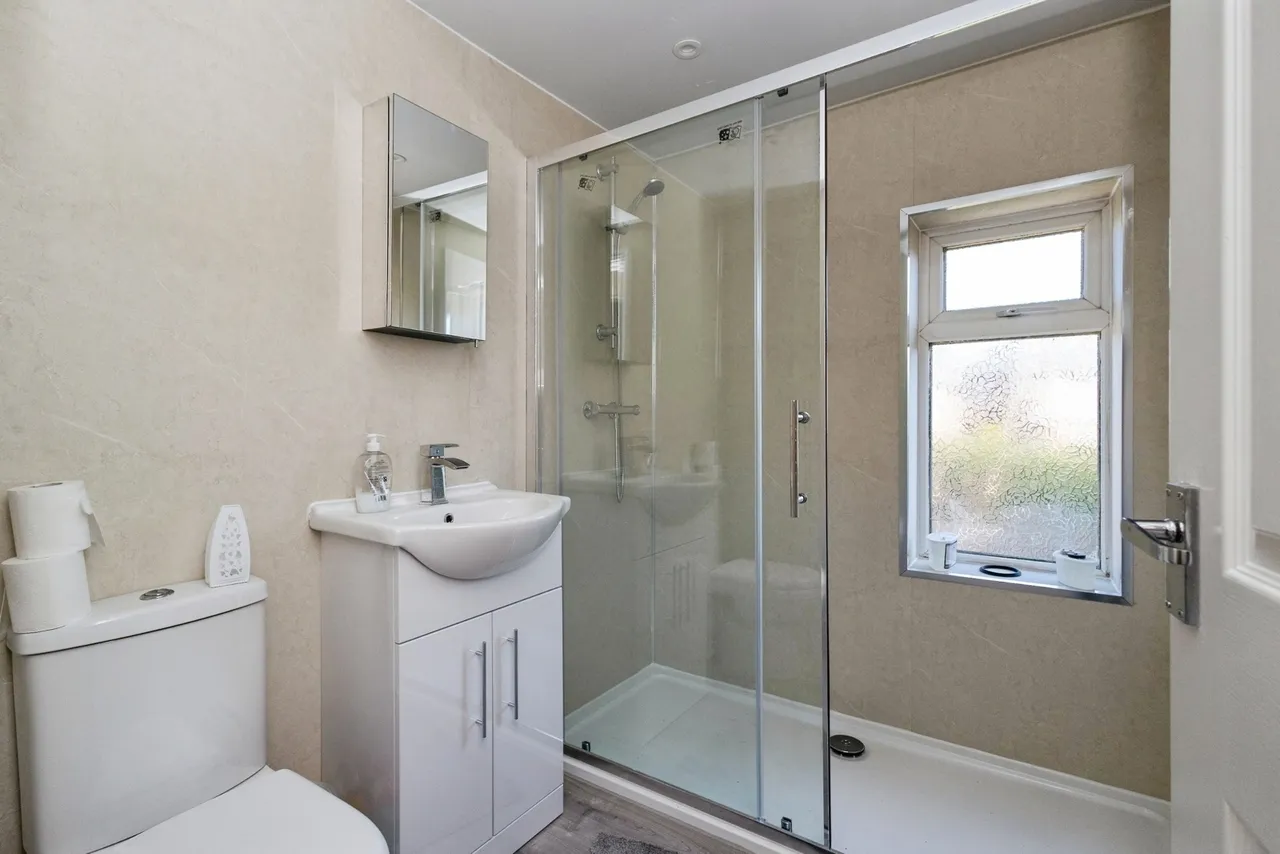Bromley Crescent, Ashton-under-Lyne, Greater Manchester, OL6, photo 18