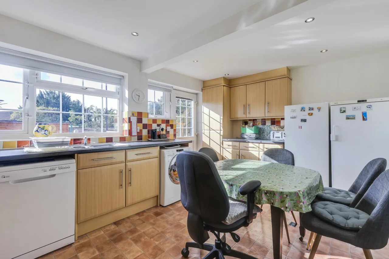 Burley Lane, Horsforth, LS18, photo 3
