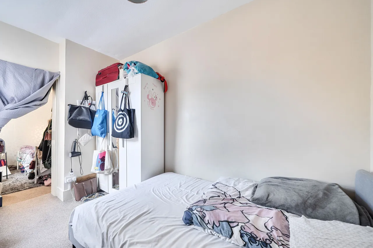 65 Mostyn Avenue, Wembley, photo 4
