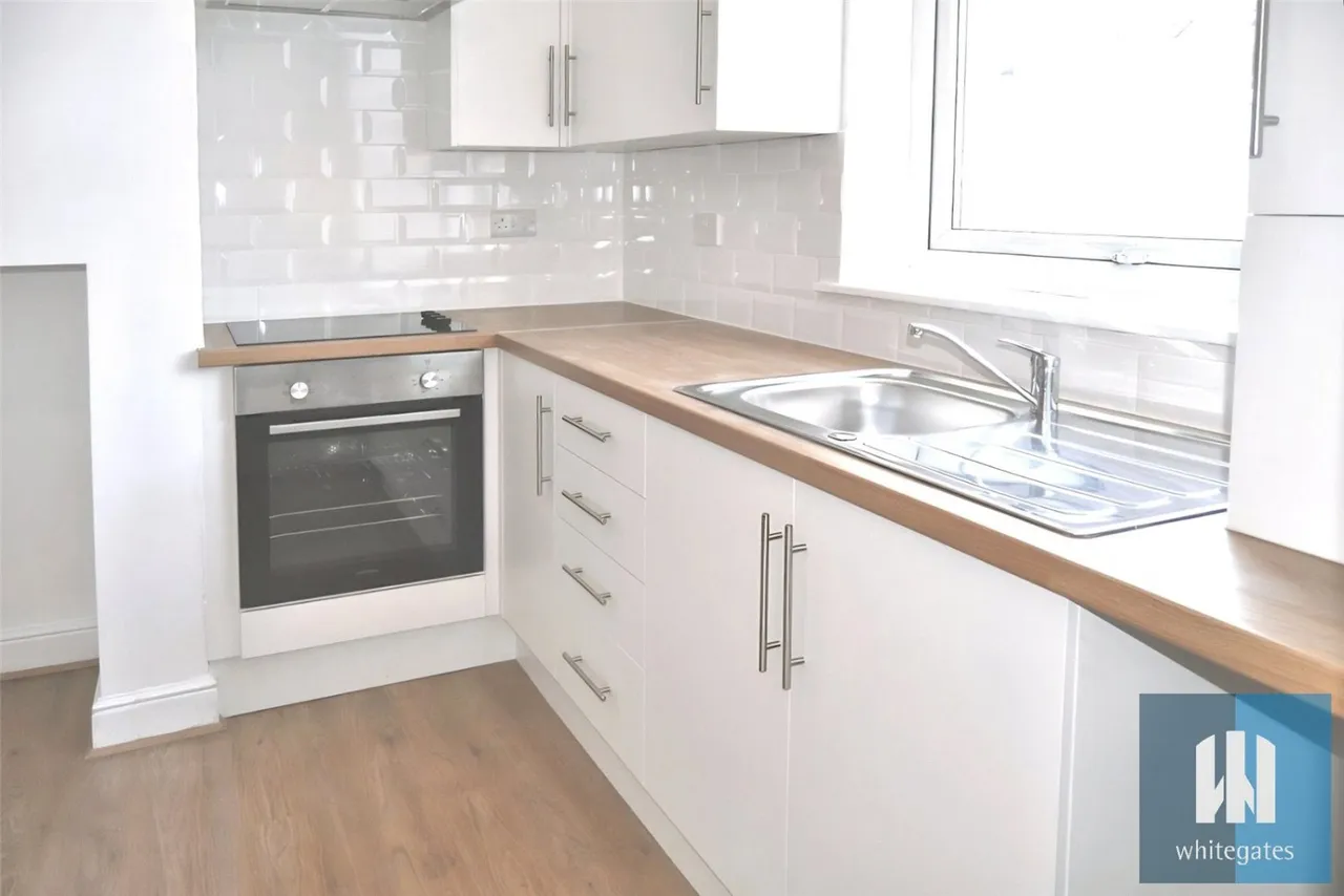 Woodland Square, Brighouse, HD6, photo 2
