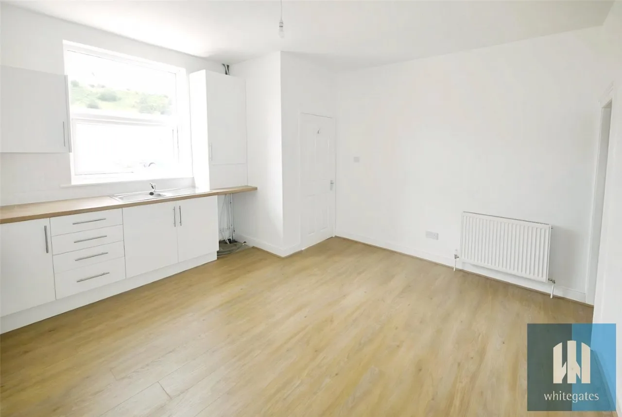 Woodland Square, Brighouse, HD6, photo 3