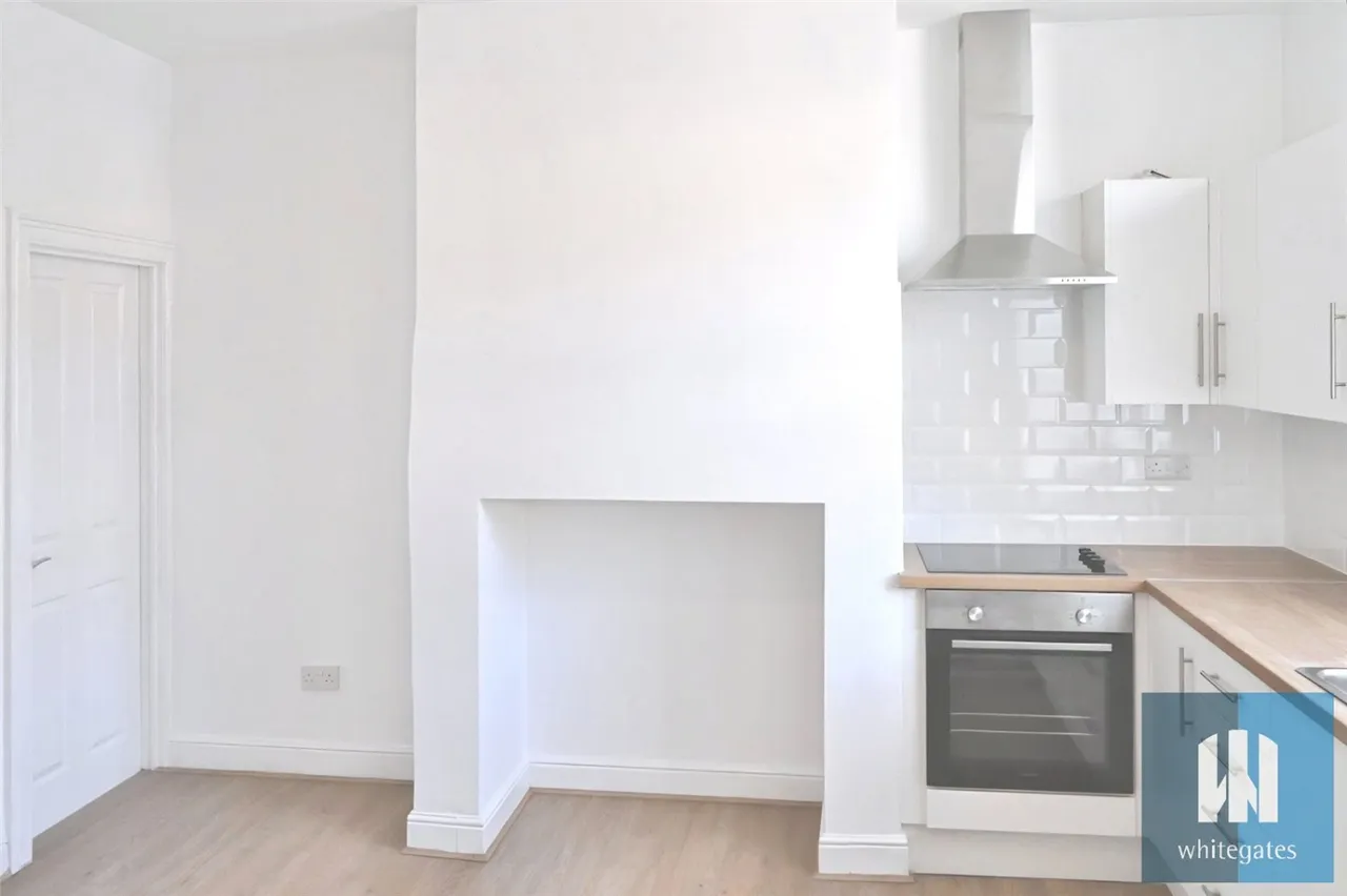 Woodland Square, Brighouse, HD6, photo 8