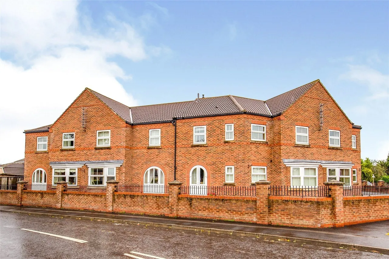 2 bed flat for sale, Meadowfield, Stokesley, TS9