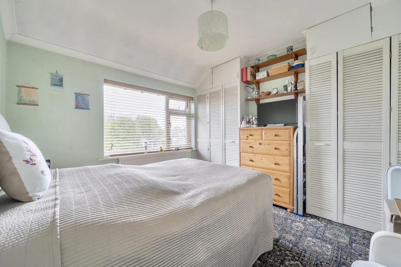 Eastcote Lane, Harrow, HA2, photo 7