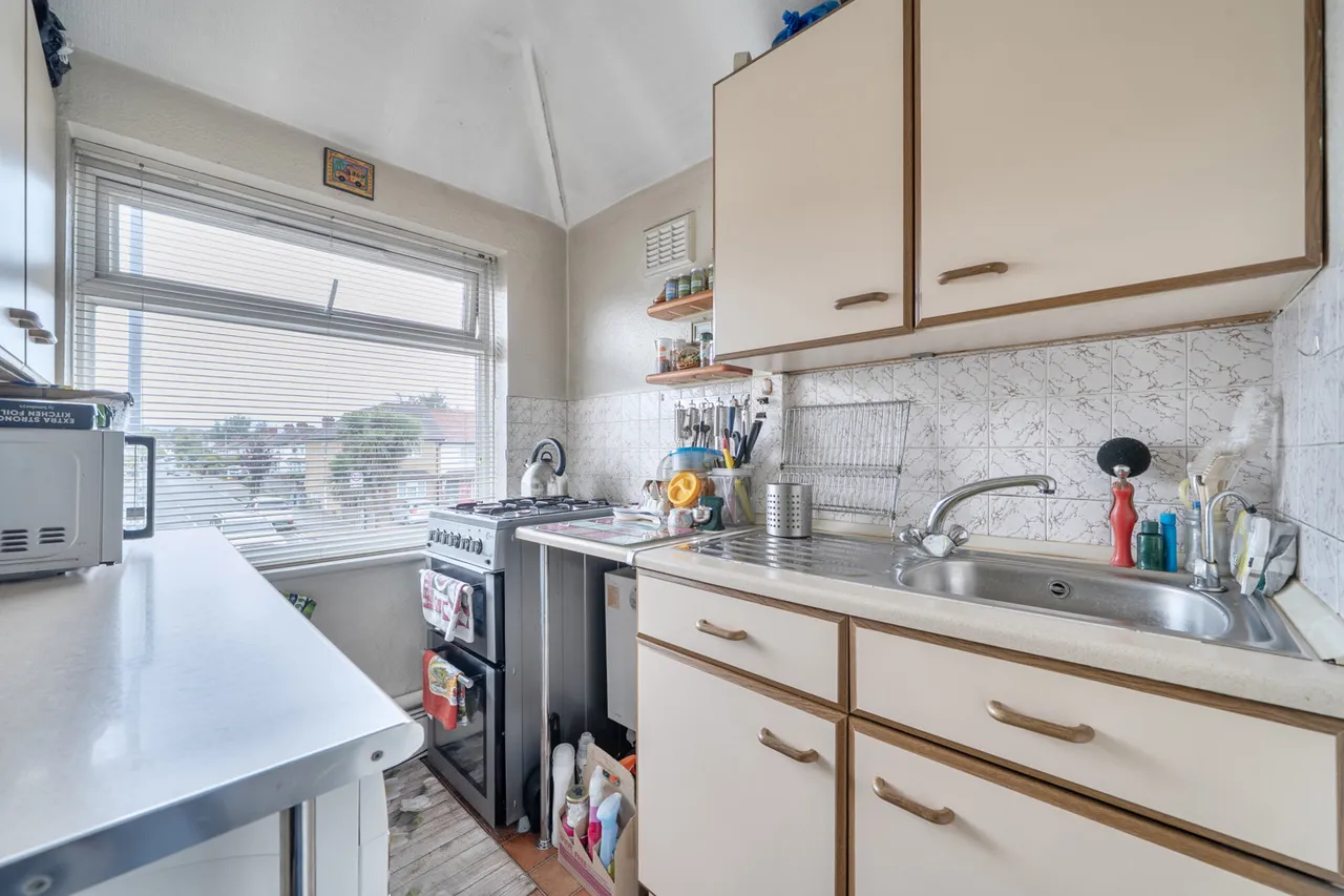 Eastcote Lane, Harrow, HA2, photo 5