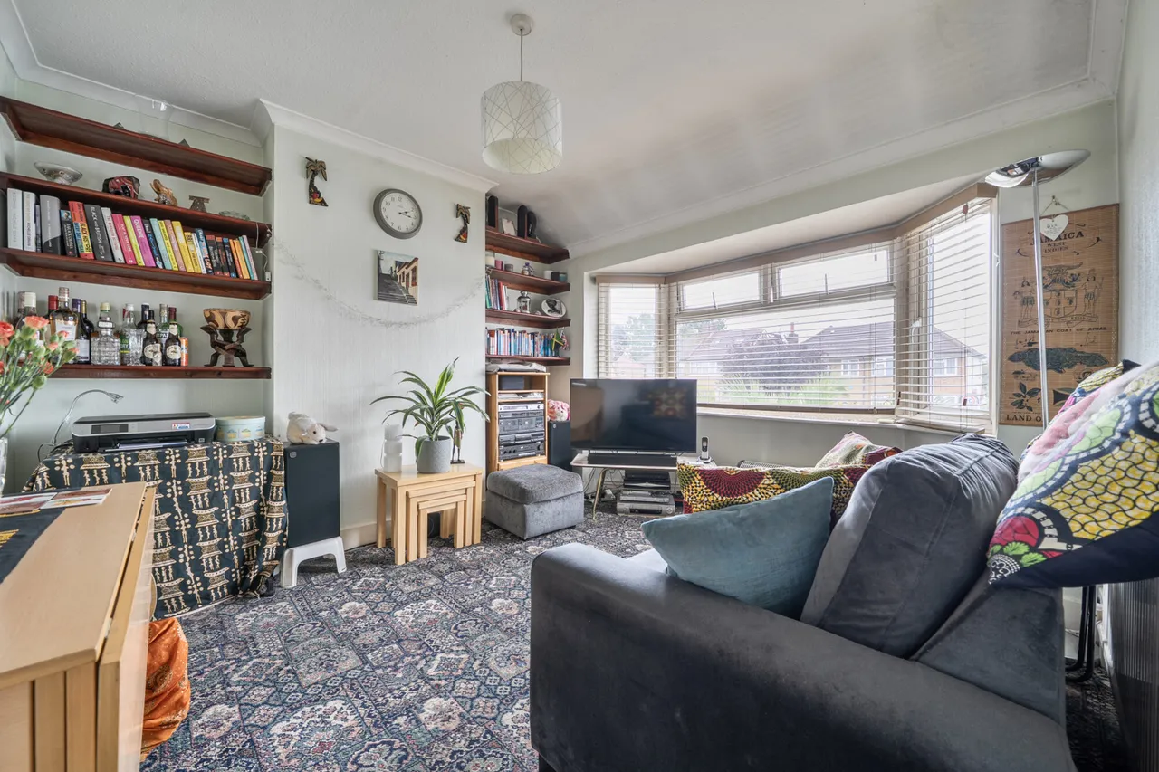Eastcote Lane, Harrow, HA2, photo 2