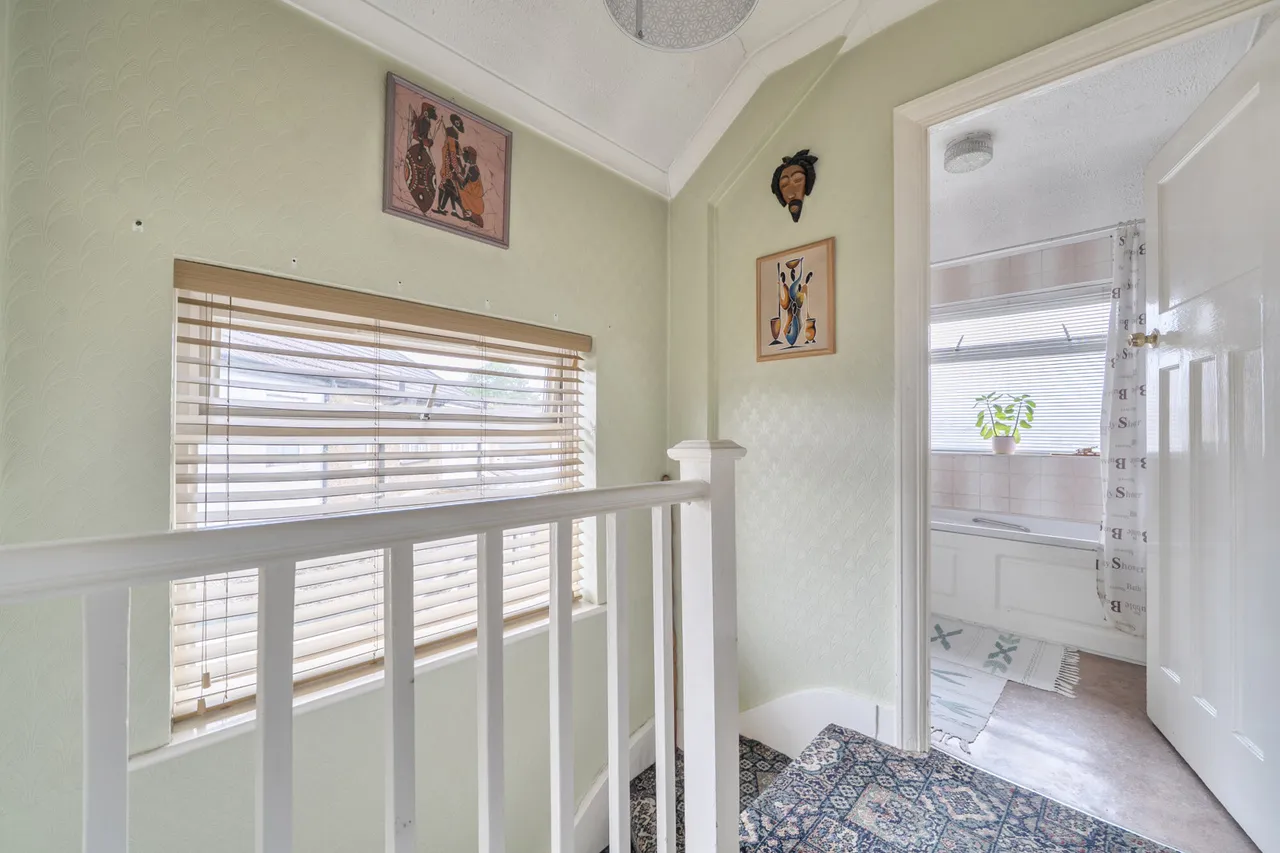 Eastcote Lane, Harrow, HA2, photo 6