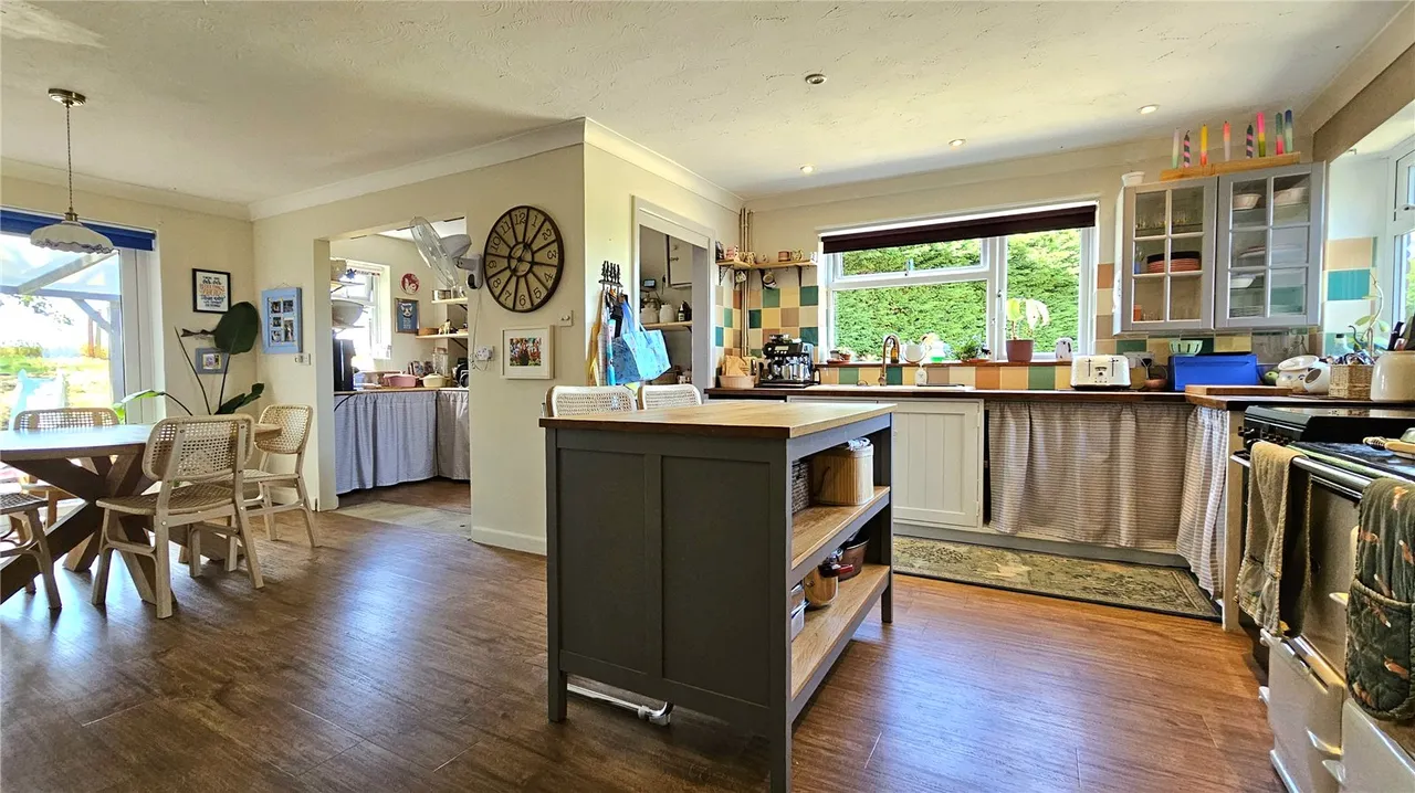 Stour Lane, Stour Provost, Gillingham, Dorset, SP8 5SN, photo 10
