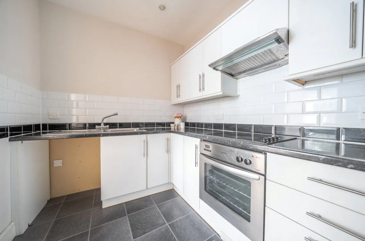 High Street, Llandrindod Wells, Powys, LD1 6AG, photo 5