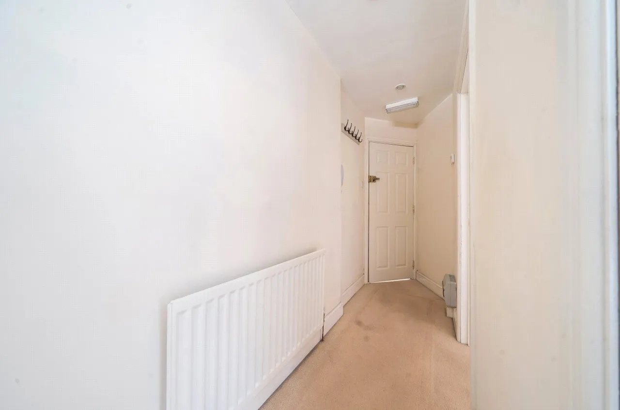 High Street, Llandrindod Wells, Powys, LD1 6AG, photo 12