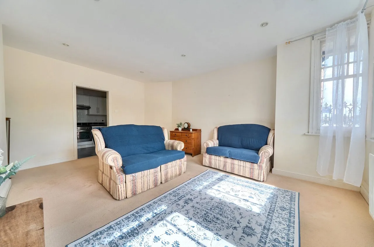 High Street, Llandrindod Wells, Powys, LD1 6AG, photo 7