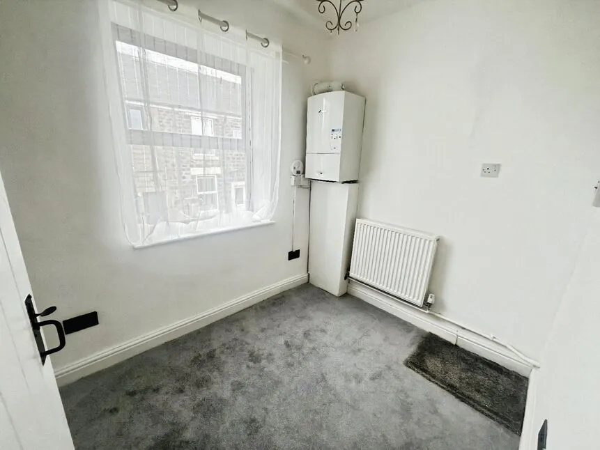 Jones Street, Hadfield, Derbyshire, SK13, photo 5