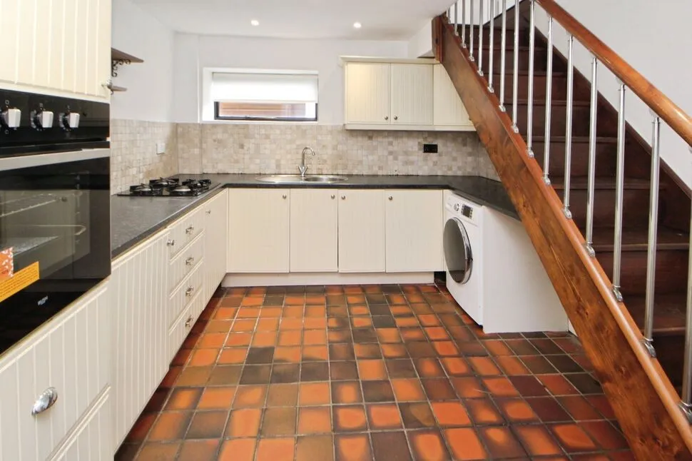 Jones Street, Hadfield, Derbyshire, SK13, photo 3