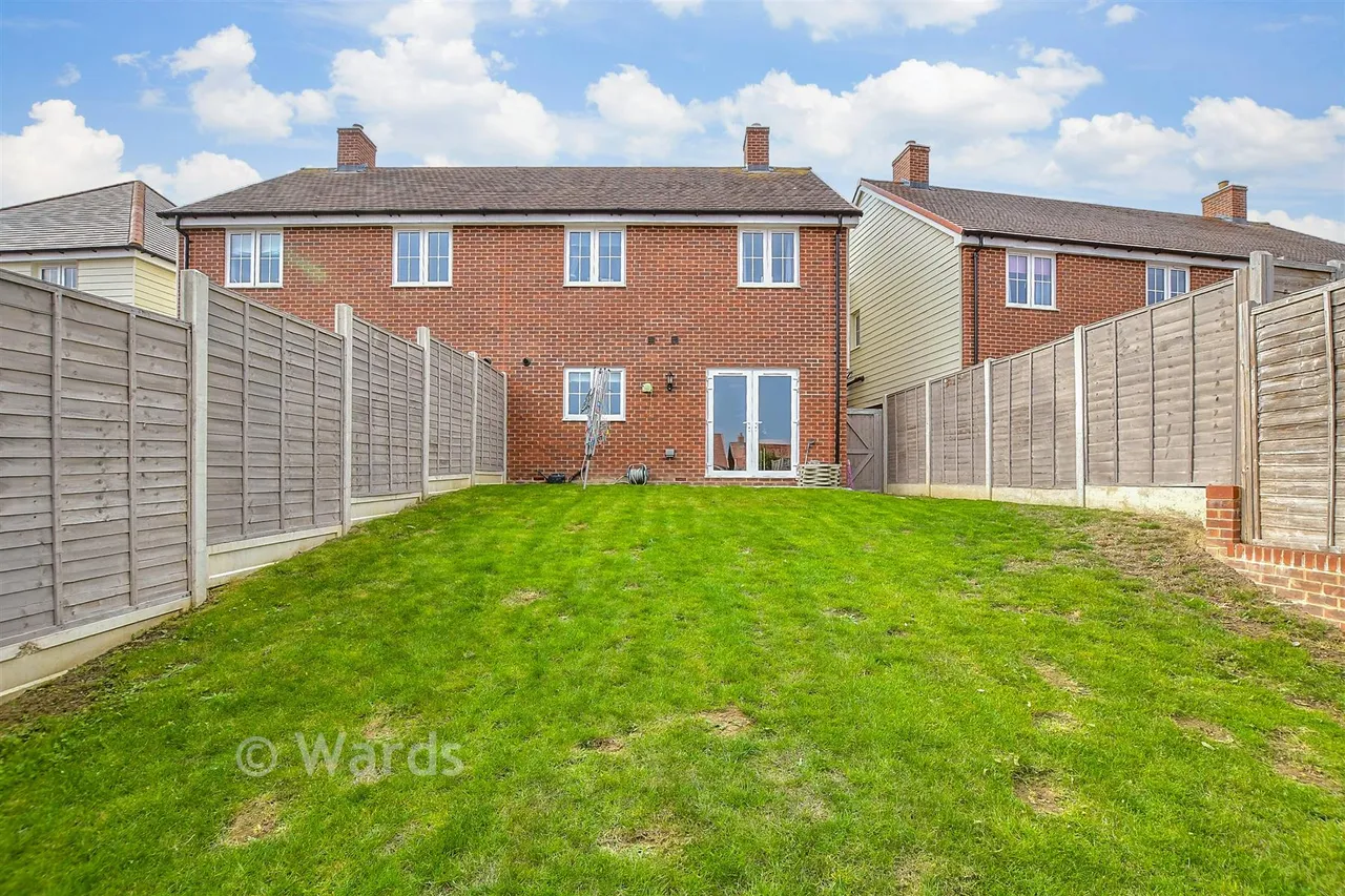 Roffe Close, Paddock Wood, TN12, photo 12