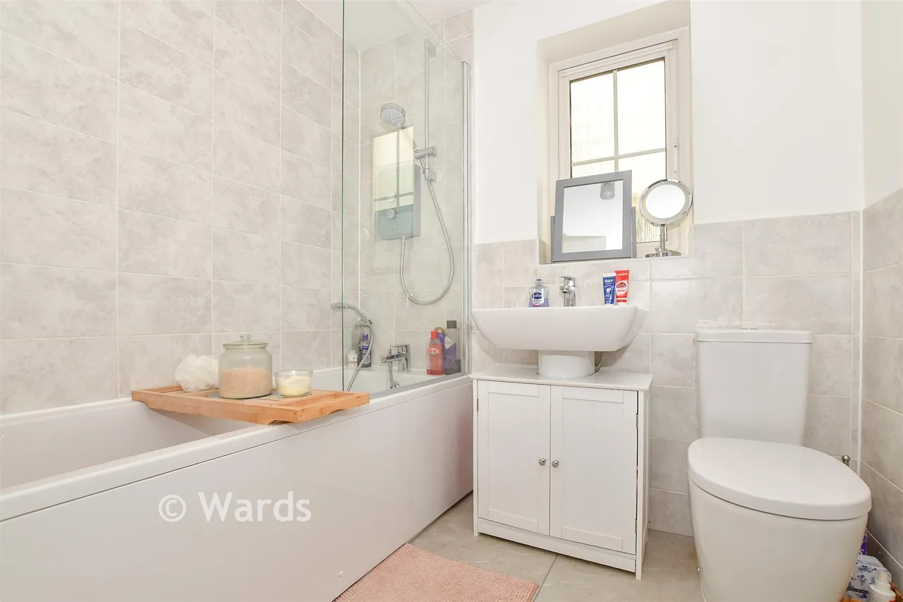 Roffe Close, Paddock Wood, TN12, photo 6