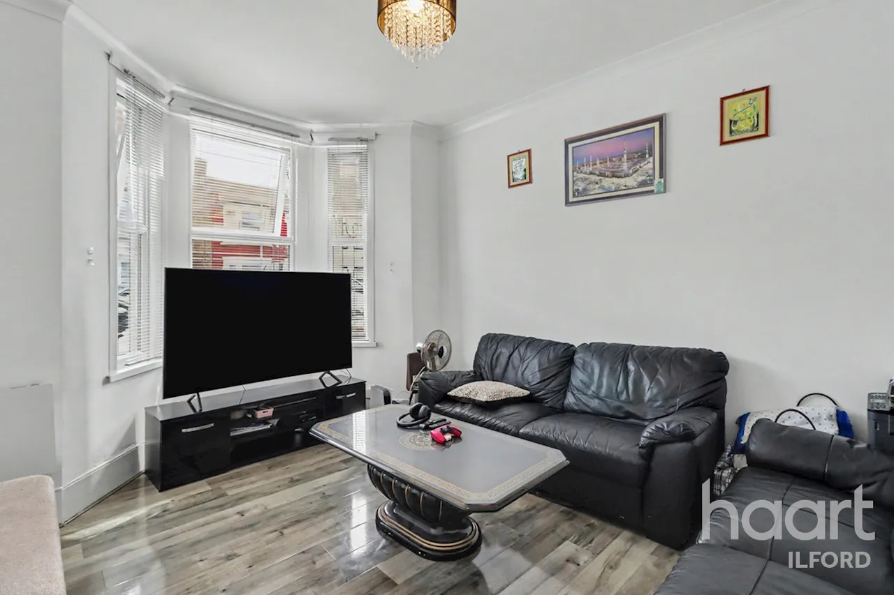 Kingston Road, Ilford, IG1, photo 3