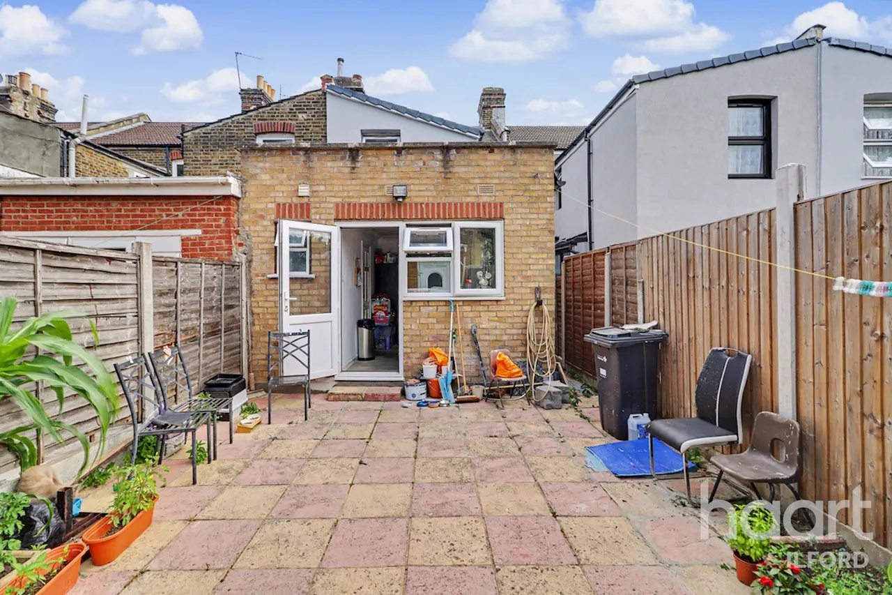 Kingston Road, Ilford, IG1, photo 2