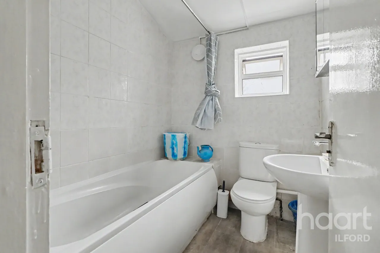 Kingston Road, Ilford, IG1, photo 12