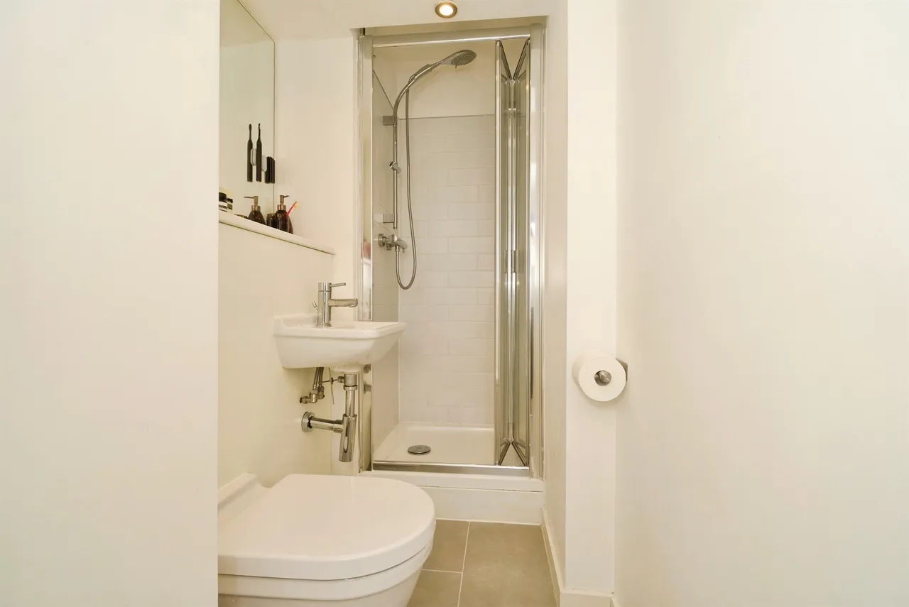 The Avenue, Leeds, LS9, photo 12
