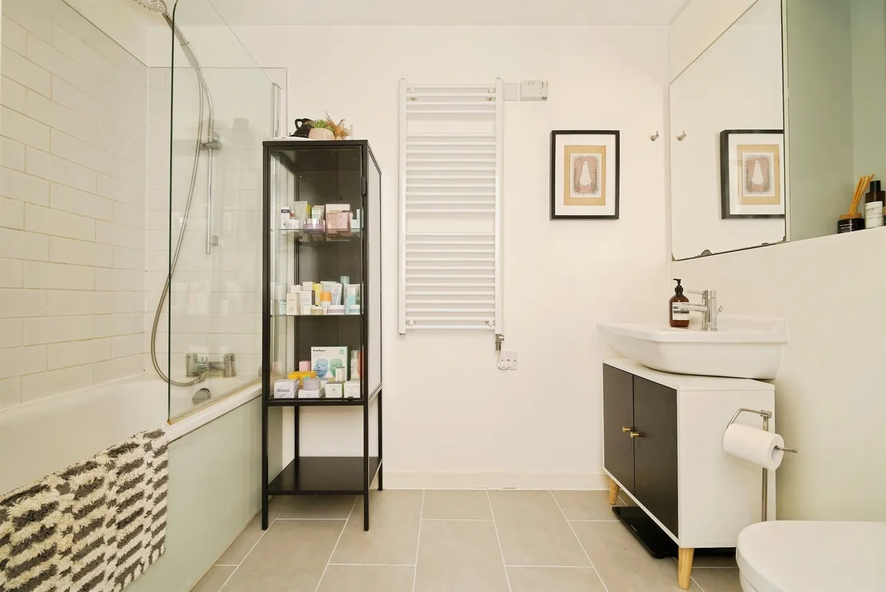 The Avenue, Leeds, LS9, photo 11