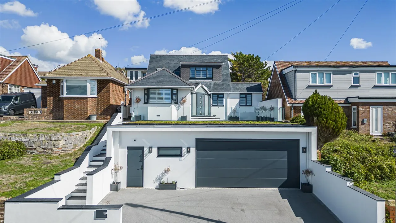 5 bed house for sale, Seaview Road, Newhaven