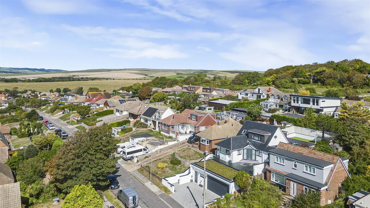 Seaview Road, Newhaven, photo 52