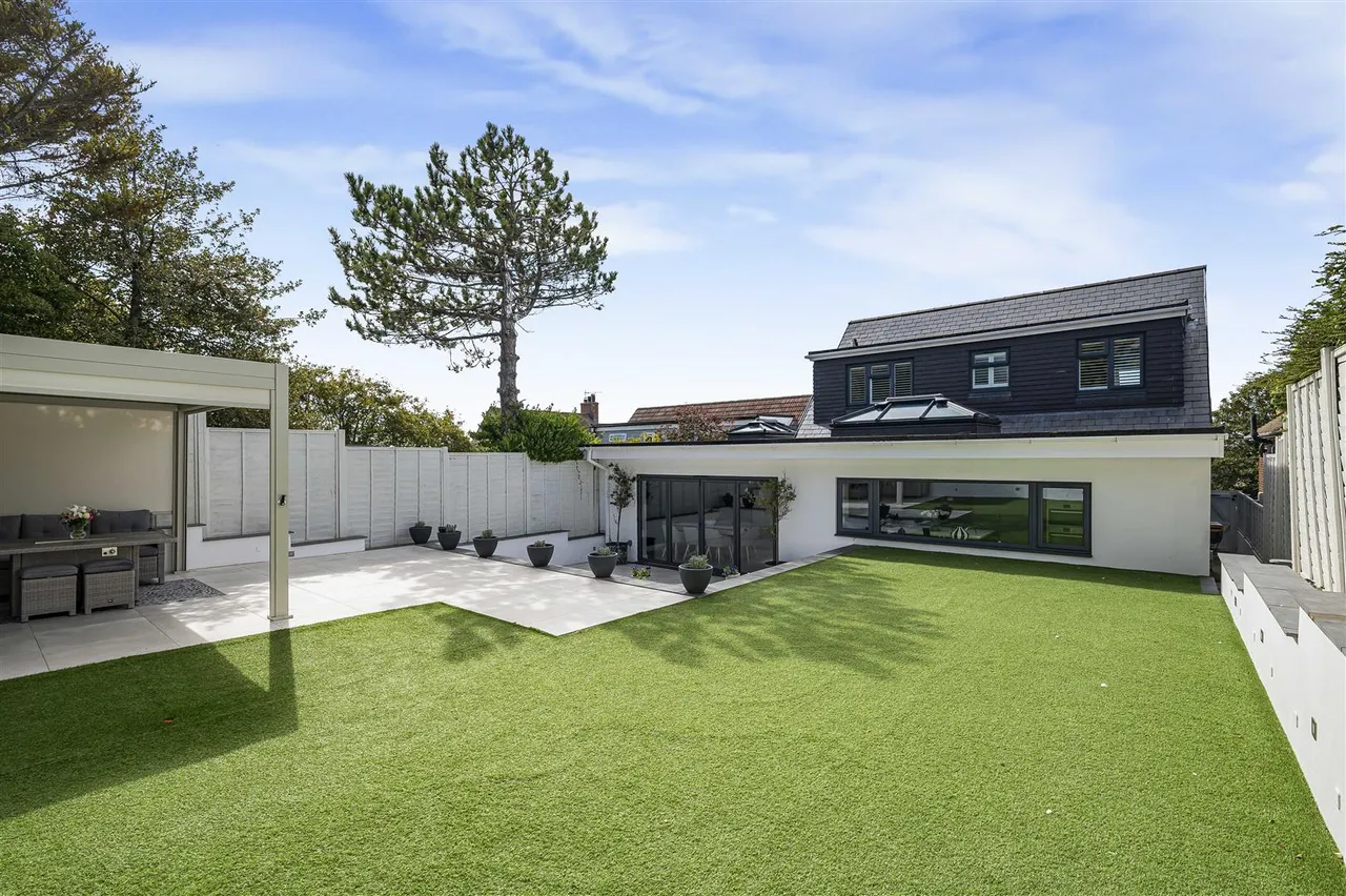 Seaview Road, Newhaven, photo 3