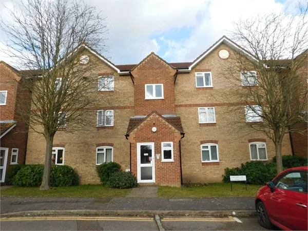 Gainsborough Road, Hayes, Middlesex, Greater London, UB4 8QG, photo 5