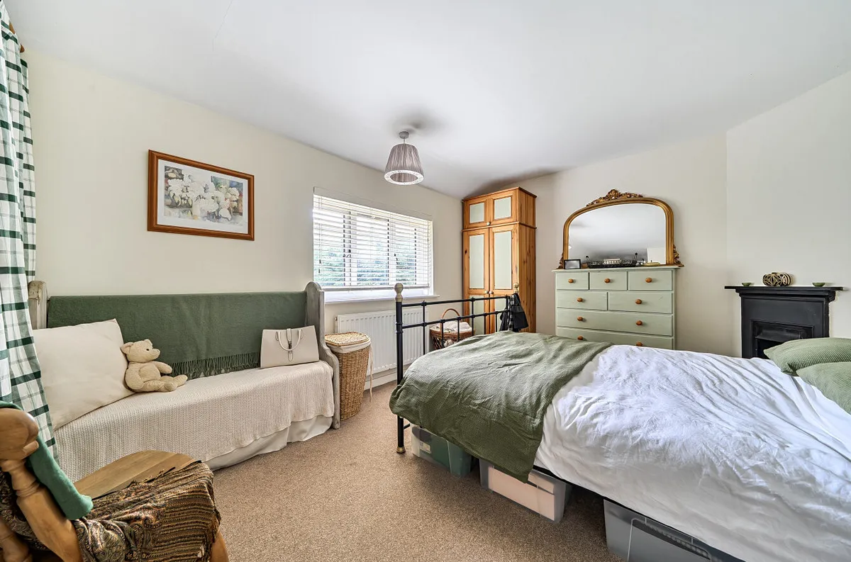Pulborough, RH20, photo 6