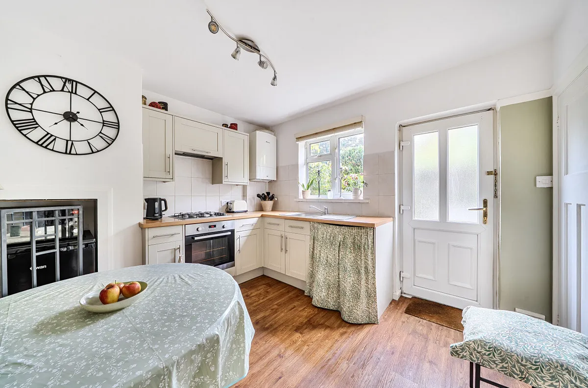 Pulborough, RH20, photo 3