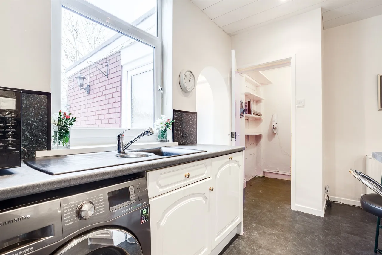 Dewsbury Road, Wakefield, WF2, photo 8