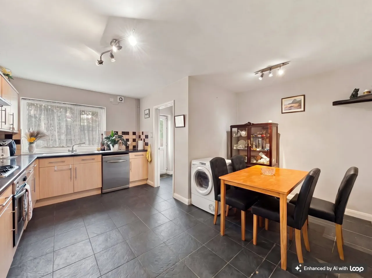 Brithweunydd Road, Tonypandy, photo 4
