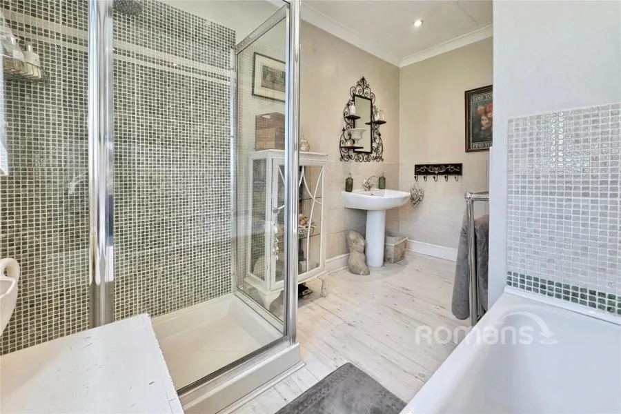 College Road, College Town, GU47, photo 16